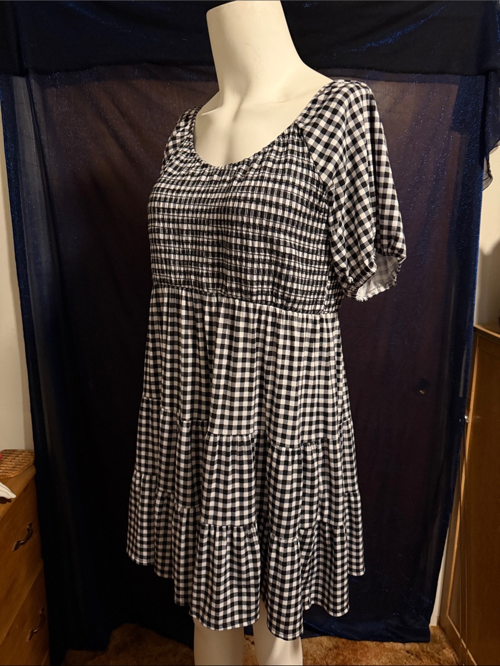 Emerald brand Black & White Gingham Women’s midiDress